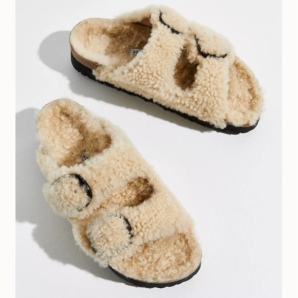 Birkenstock Arizona Big Buckle Teddy Shearling Sandals - Picture 2 of 13